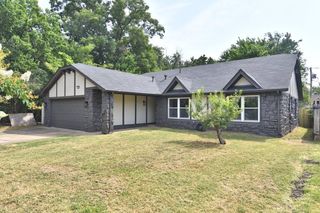 5211 S 32nd West Place, Tulsa, OK 74107