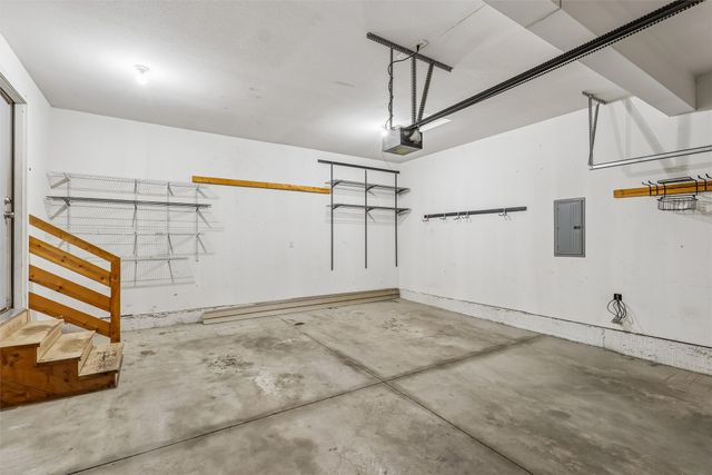 9483 Red Sunset Drive, West Des Moines, IA 50266