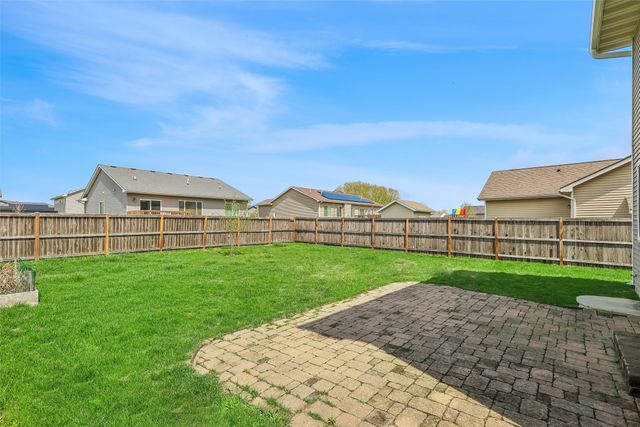 9483 Red Sunset Drive, West Des Moines, IA 50266