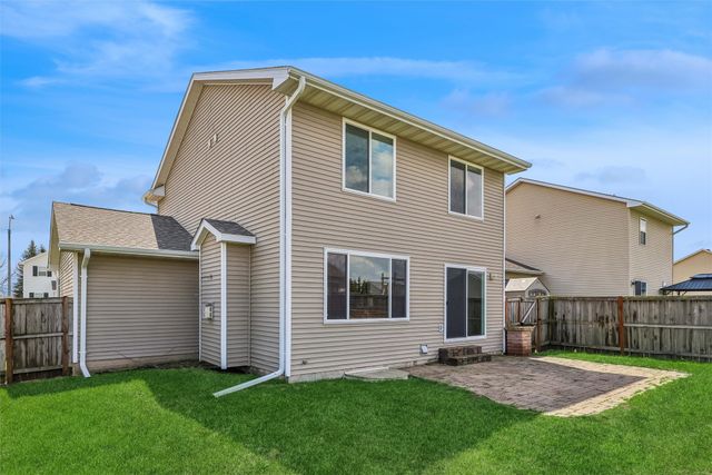 9483 Red Sunset Drive, West Des Moines, IA 50266