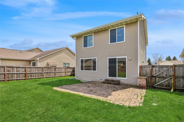 9483 Red Sunset Drive, West Des Moines, IA 50266