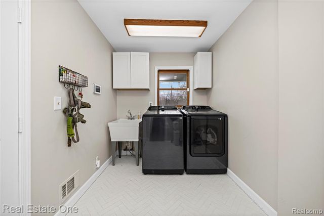 380 Depot Road, Clarkston, MI 48346