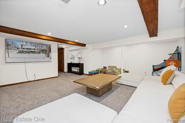 380 Depot Road, Clarkston, MI 48346