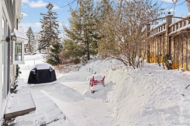 380 Depot Road, Clarkston, MI 48346