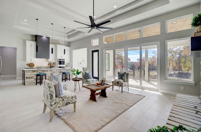 981 Jenny Leigh Trail, Bulverde, TX 78163