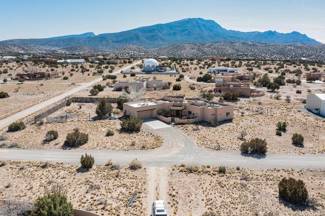 1 Caballo Sendero, Placitas, NM 87043