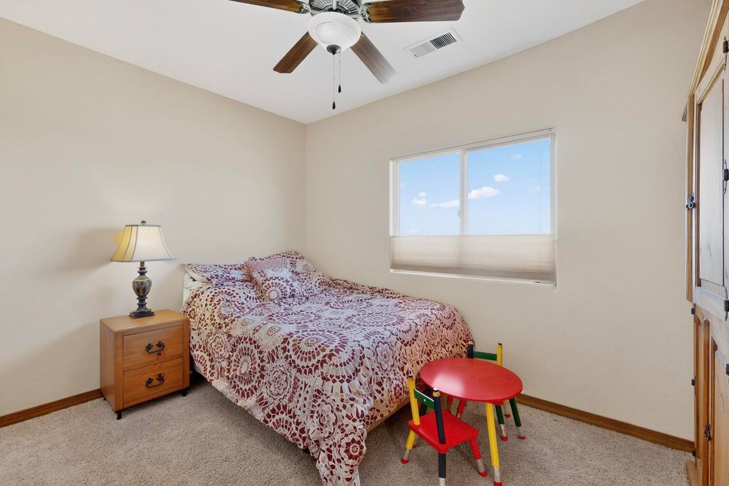 Image 23 of property listing at 1 Caballo Sendero, Placitas, NM 87043