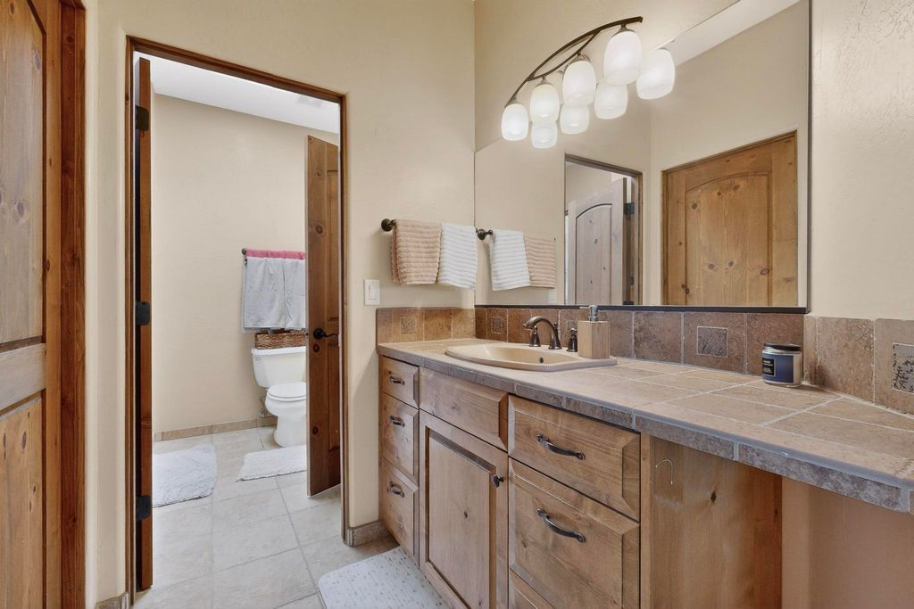 Image 28 of property listing at 1 Caballo Sendero, Placitas, NM 87043