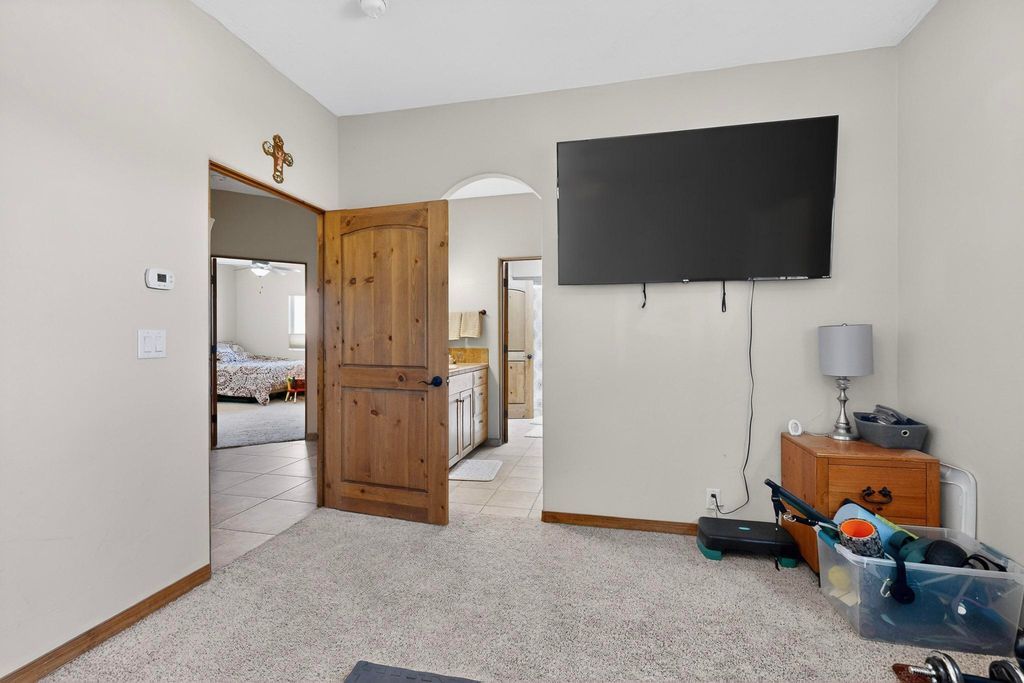 Image 30 of property listing at 1 Caballo Sendero, Placitas, NM 87043