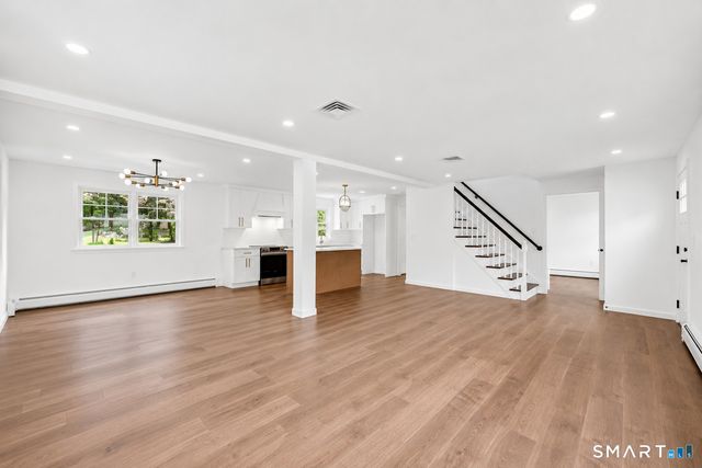 5 Butternut Drive, Bloomfield, CT 06002