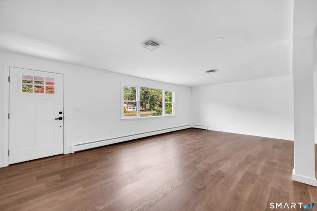 5 Butternut Drive, Bloomfield, CT 06002