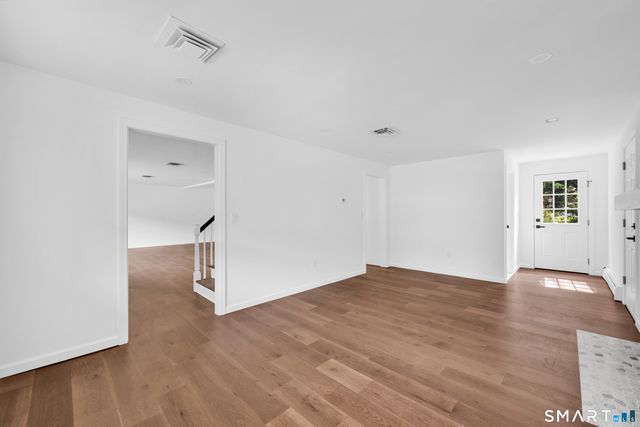 5 Butternut Drive, Bloomfield, CT 06002