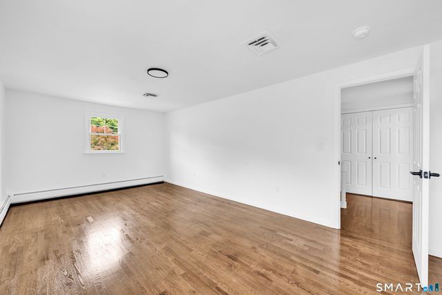 5 Butternut Drive, Bloomfield, CT 06002