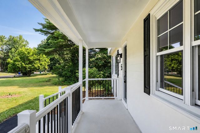 5 Butternut Drive, Bloomfield, CT 06002