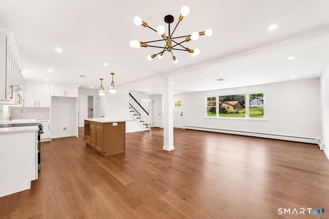 5 Butternut Drive, Bloomfield, CT 06002