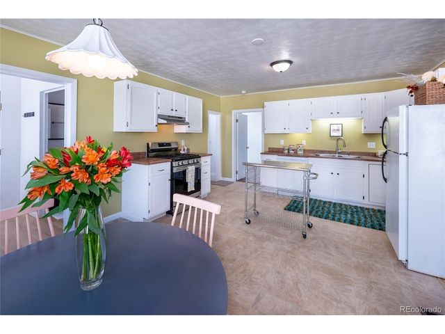 108 E 6th St, Trinidad, CO 81082