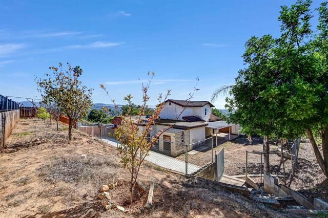 735 S Upas Street, Escondido, CA 92025