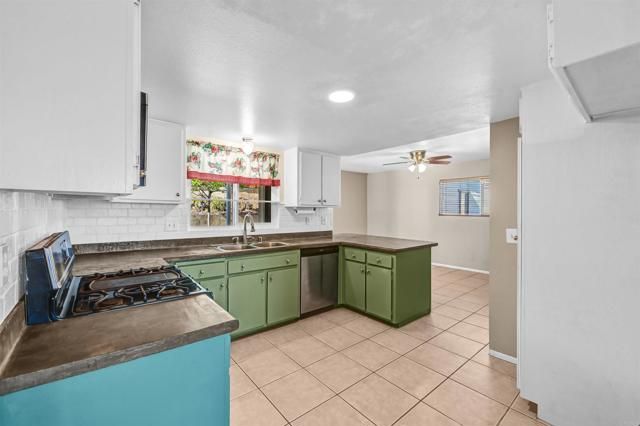 735 S Upas Street, Escondido, CA 92025