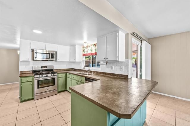 735 S Upas Street, Escondido, CA 92025