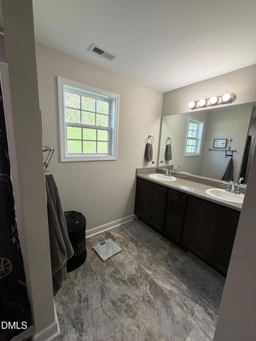 305 S Sycamore Street, Fremont, NC 27830