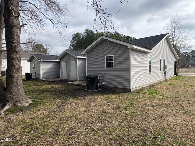 305 S Sycamore Street, Fremont, NC 27830