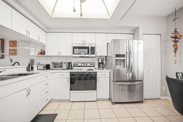 6399 SHORELINE DRIVE 4305, St Petersburg, FL 33708