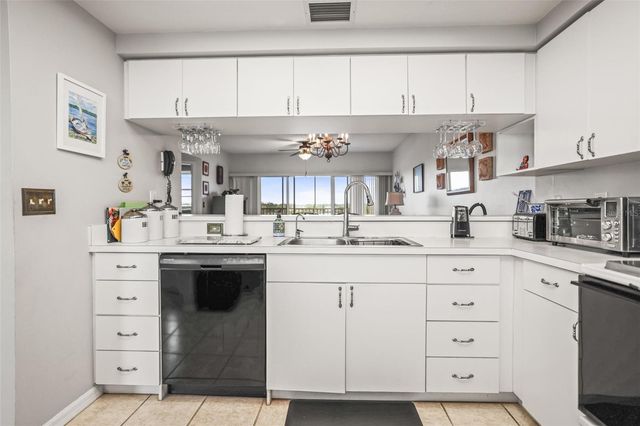 6399 SHORELINE DRIVE 4305, St Petersburg, FL 33708