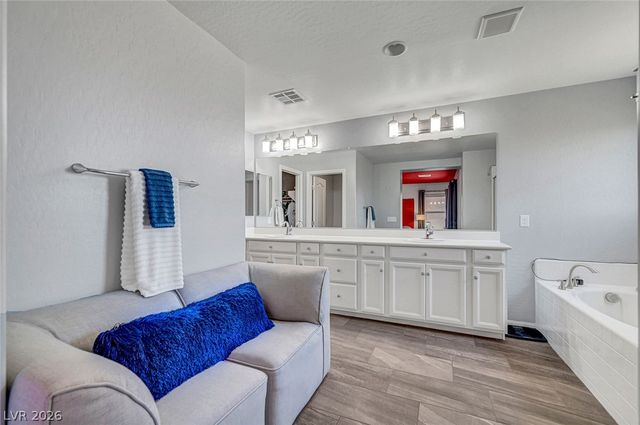 10840 Woods Hole Bay Street, Las Vegas, NV 89179