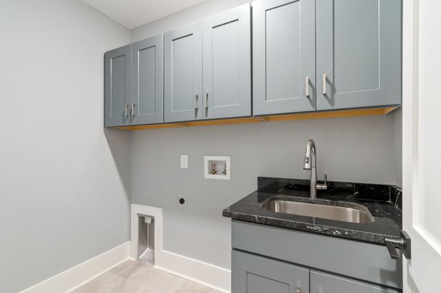 1066 Archer St, Nashville, TN 37203