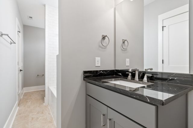 1066 Archer St, Nashville, TN 37203