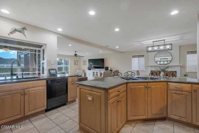 1894 Rambling Road, Simi Valley, CA 93065