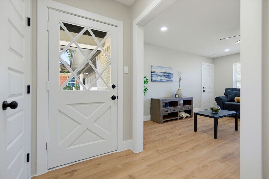 3049 Latham Drive, Dallas, TX 75229 — photo 3