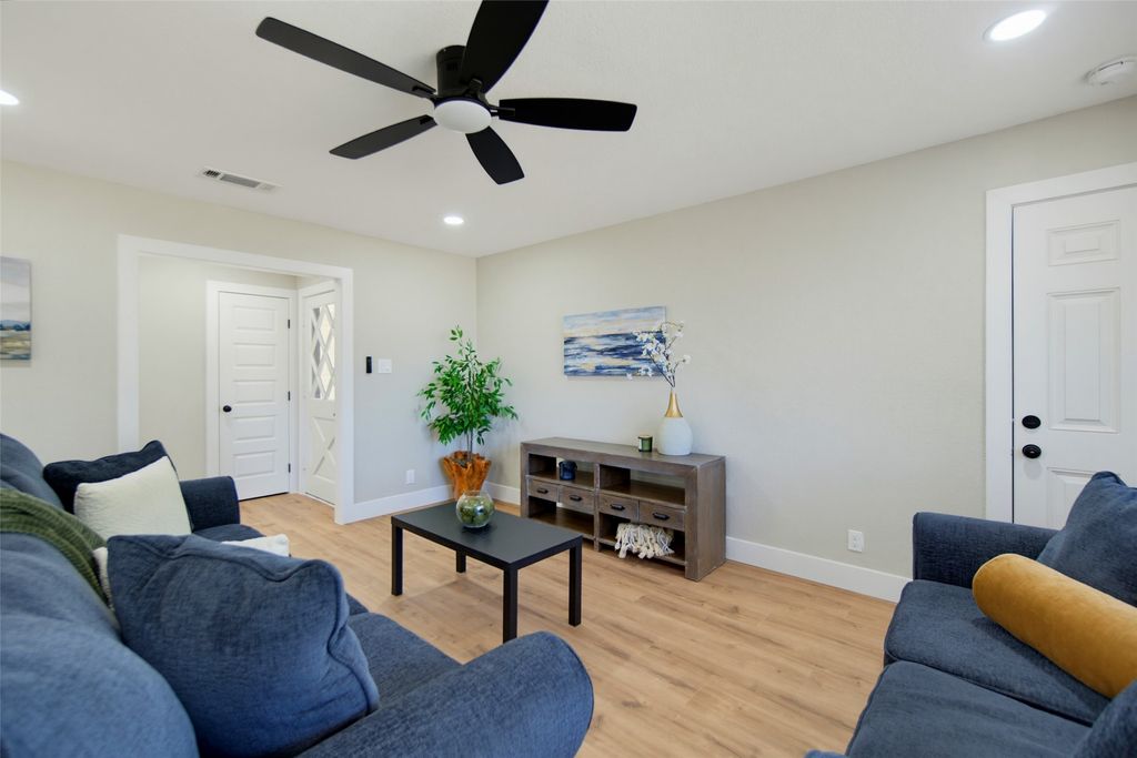 3049 Latham Drive, Dallas, TX 75229 — photo 5