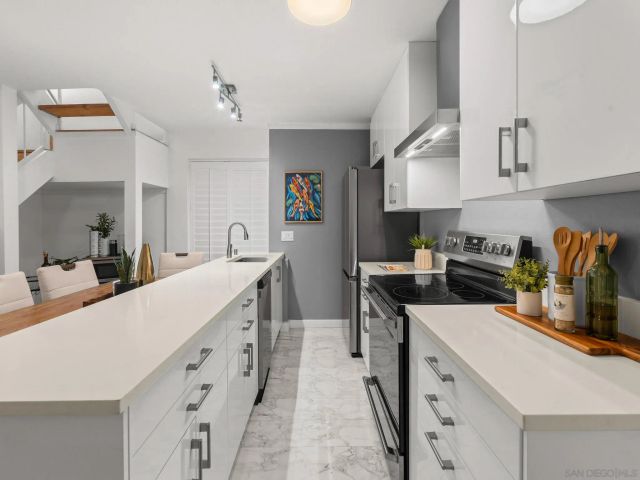 1251 Parker Pl 2D, San Diego, CA 92109