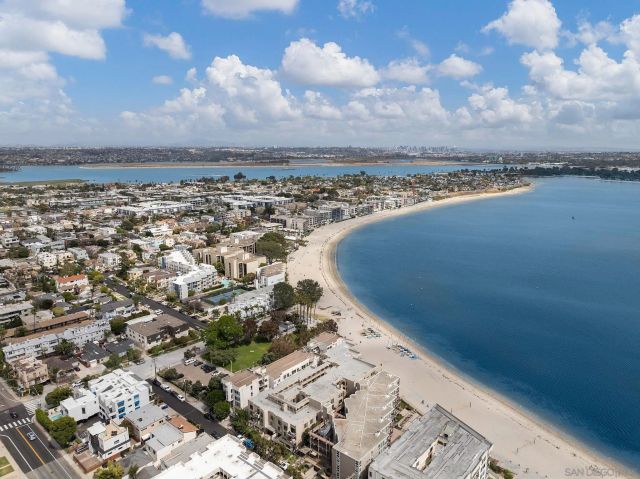 1251 Parker Pl 2D, San Diego, CA 92109