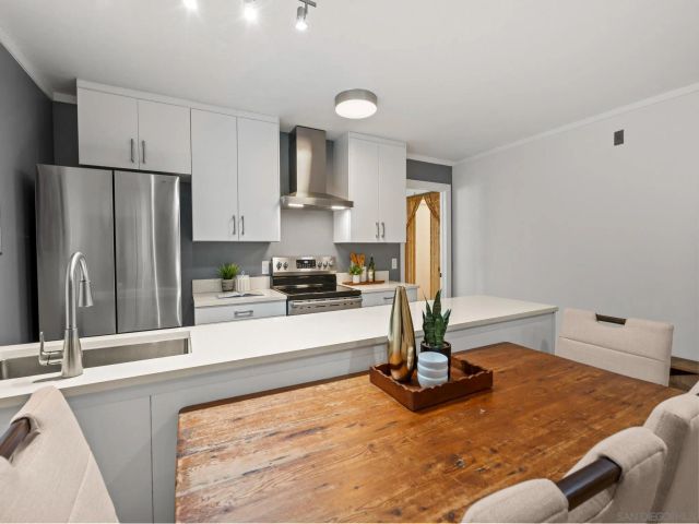 1251 Parker Pl 2D, San Diego, CA 92109