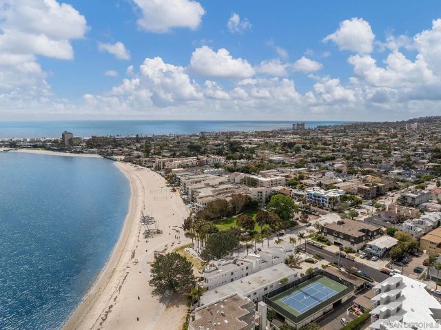 1251 Parker Pl 2D, San Diego, CA 92109