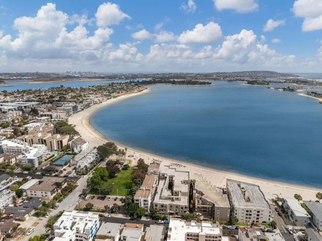 1251 Parker Pl 2D, San Diego, CA 92109