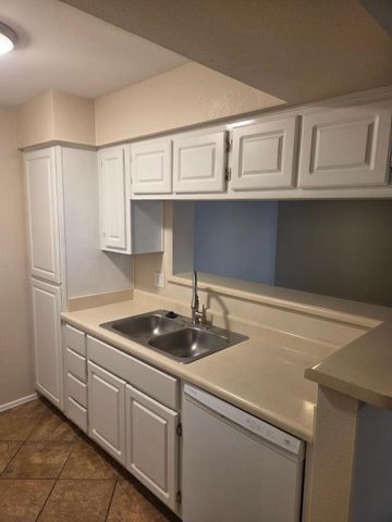 2025 E Campbell Avenue Unit 241, Phoenix, AZ 85016