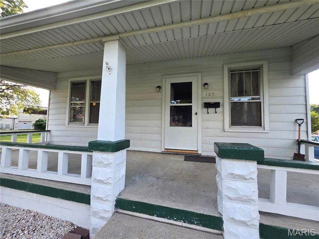 129 N 44th Street, Belleville, IL 62226