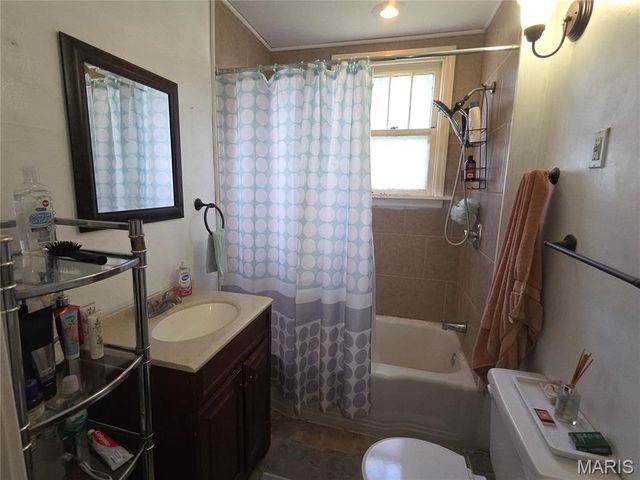 129 N 44th Street, Belleville, IL 62226
