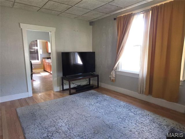 129 N 44th Street, Belleville, IL 62226