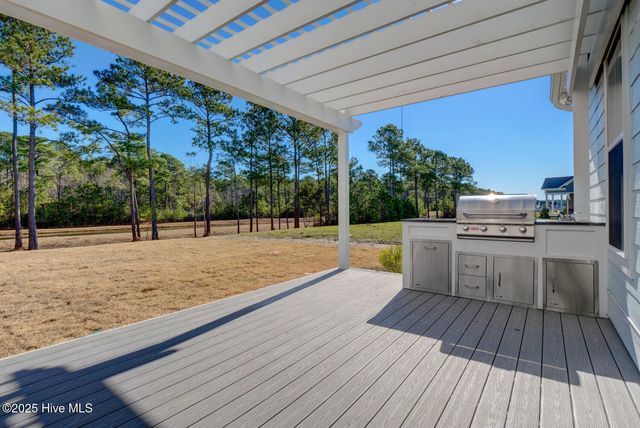 603 Martin House Loop, Holly Ridge, NC 28445