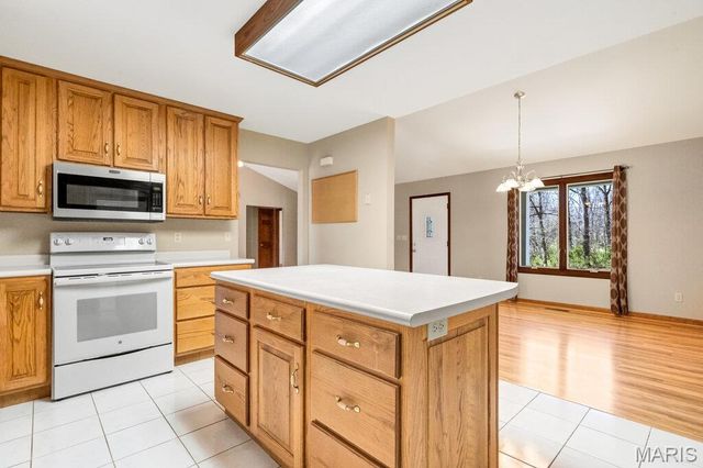 40 Forest Acres Lane, Troy, MO 63379