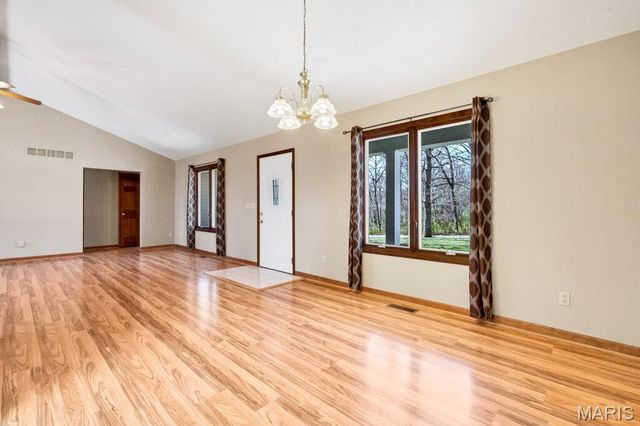 40 Forest Acres Lane, Troy, MO 63379