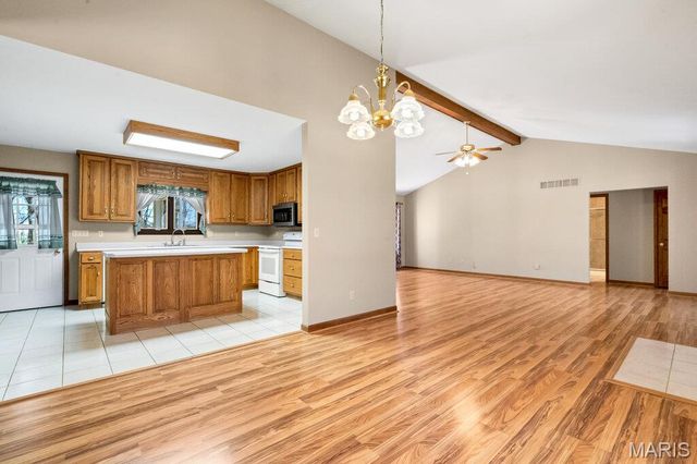 40 Forest Acres Lane, Troy, MO 63379