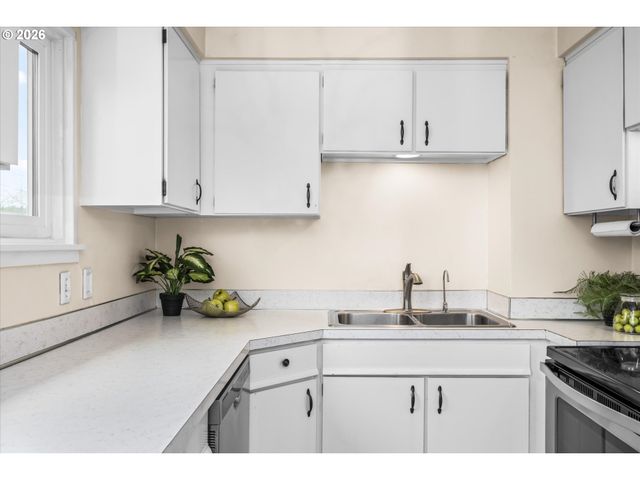 1509 MCKINLEY St, Eugene, OR 97402