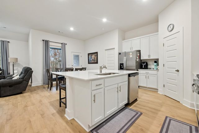 213 Lainey Drive, Maumelle, AR 72113