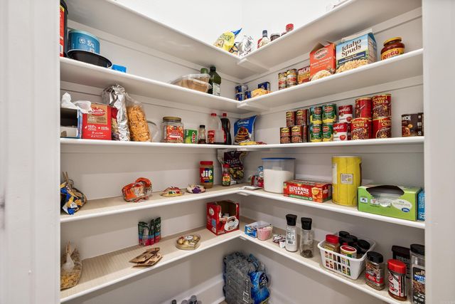 213 Lainey Drive, Maumelle, AR 72113