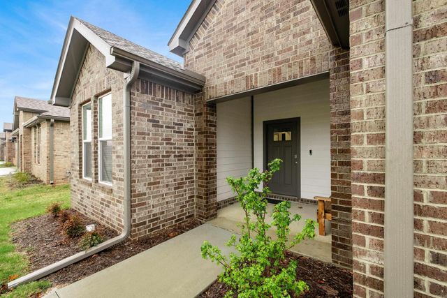 213 Lainey Drive, Maumelle, AR 72113